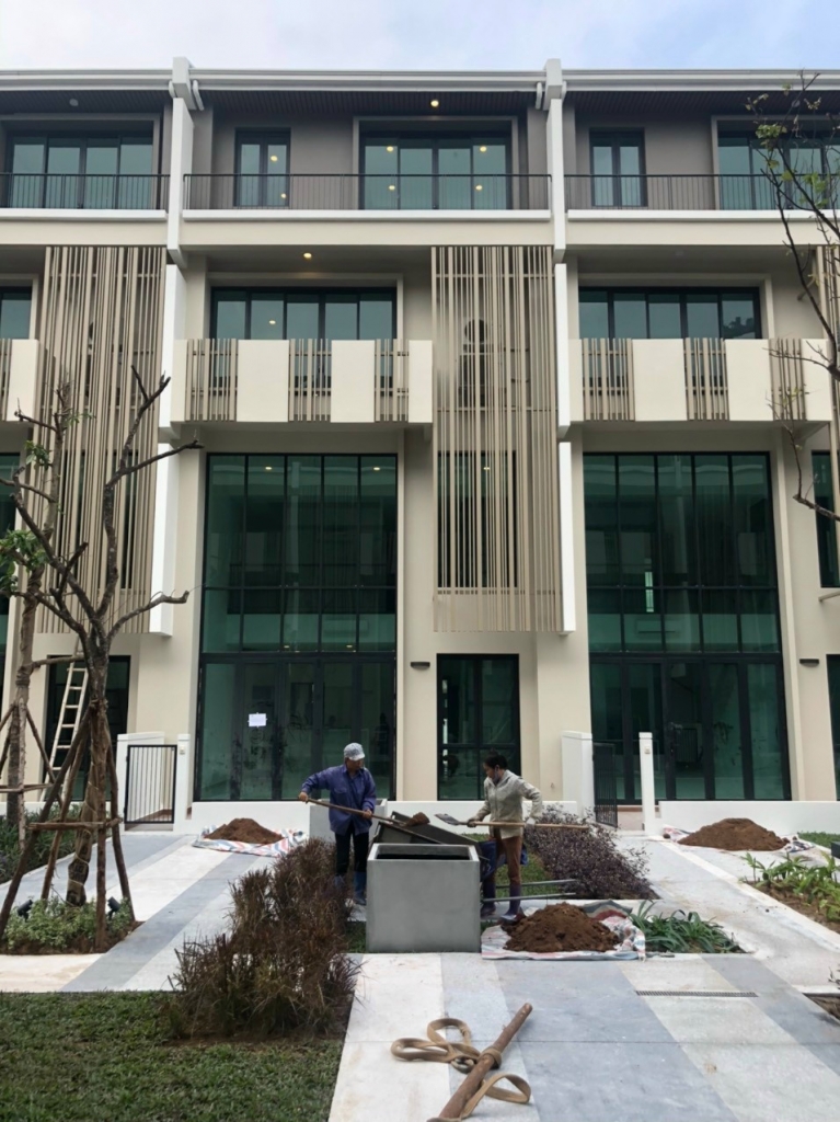 Giai đoạn trang trí sân vườn